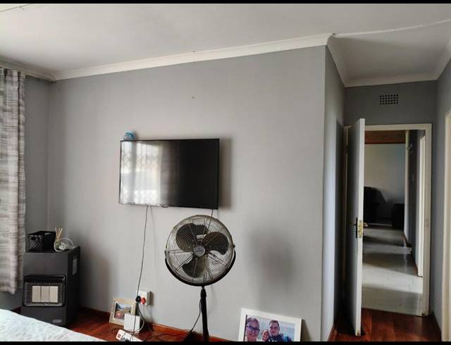 3 BEDROOM PROPERTY TO RENT IN SOUTHERNWOOD